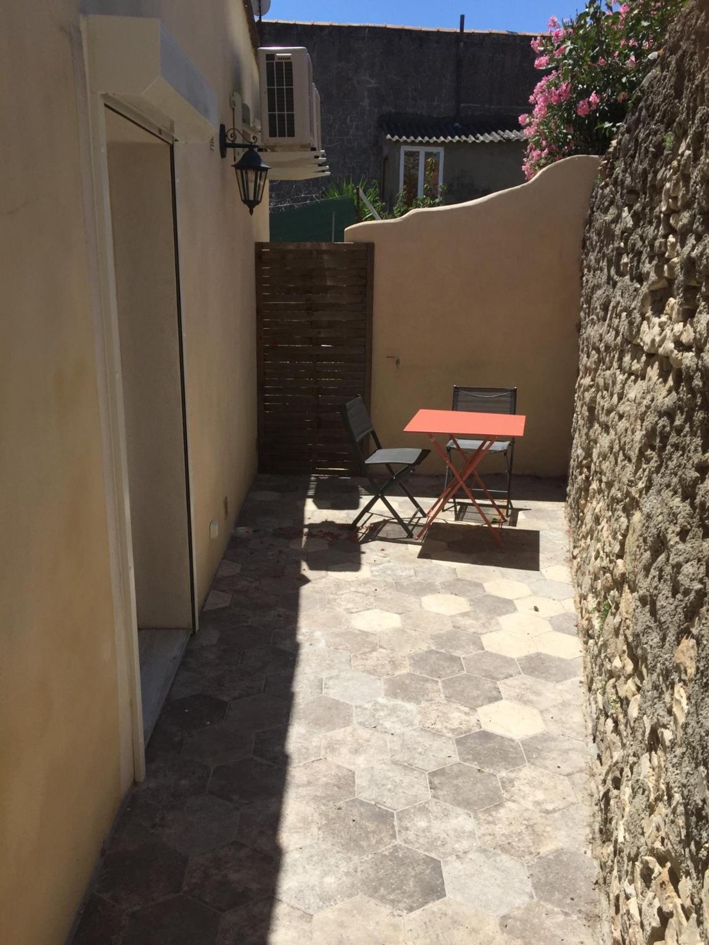 Le Studio D'Auguste- Coeur De Nimes-Chaleureux-Emplacement Ideal Nîmes Exterior foto