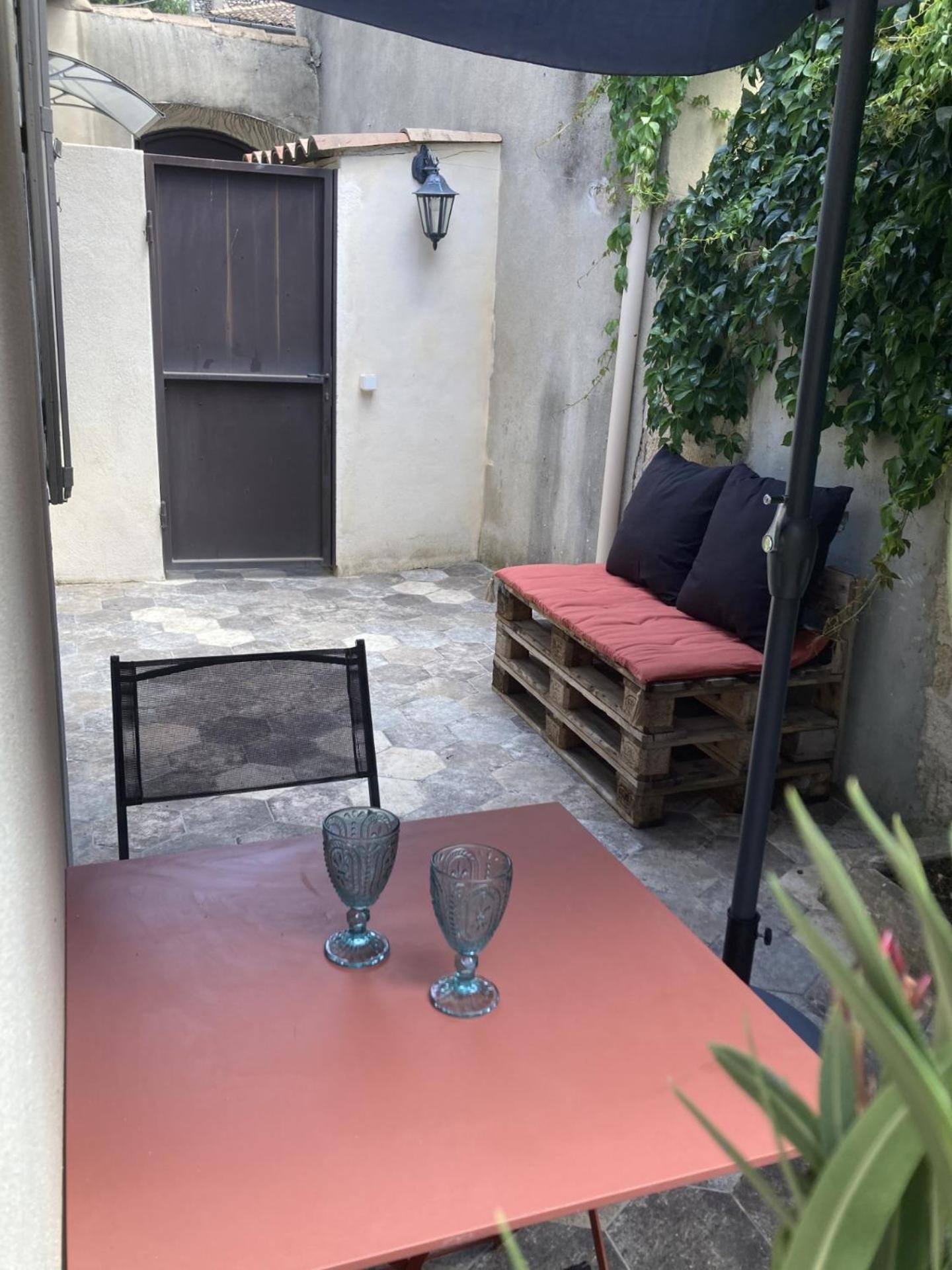 Le Studio D'Auguste- Coeur De Nimes-Chaleureux-Emplacement Ideal Nîmes Exterior foto